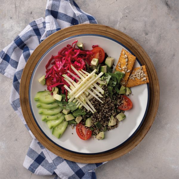 Vegan: Kinoa Salatası