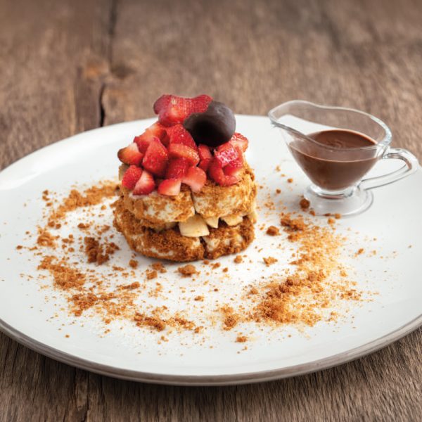 Karamelize Bisküvili Dondurmalı Kat Pasta