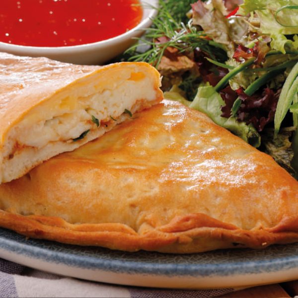 Peynirli Kapalı Köy Pidesi